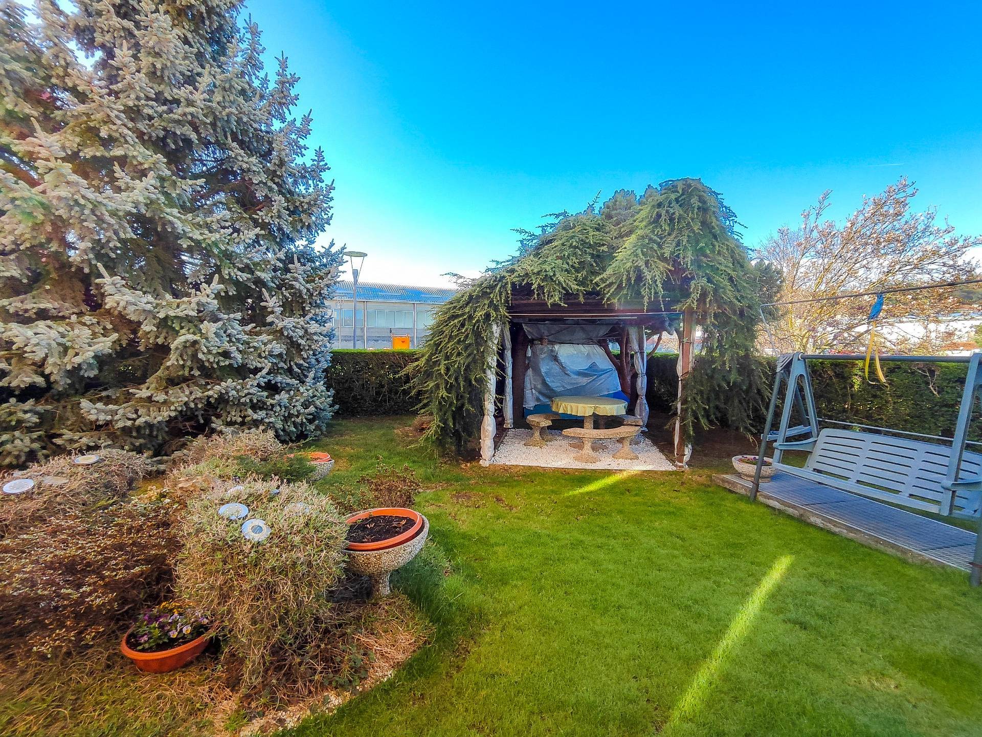 appartamento con giardino in vendita a Cairo Montenotte