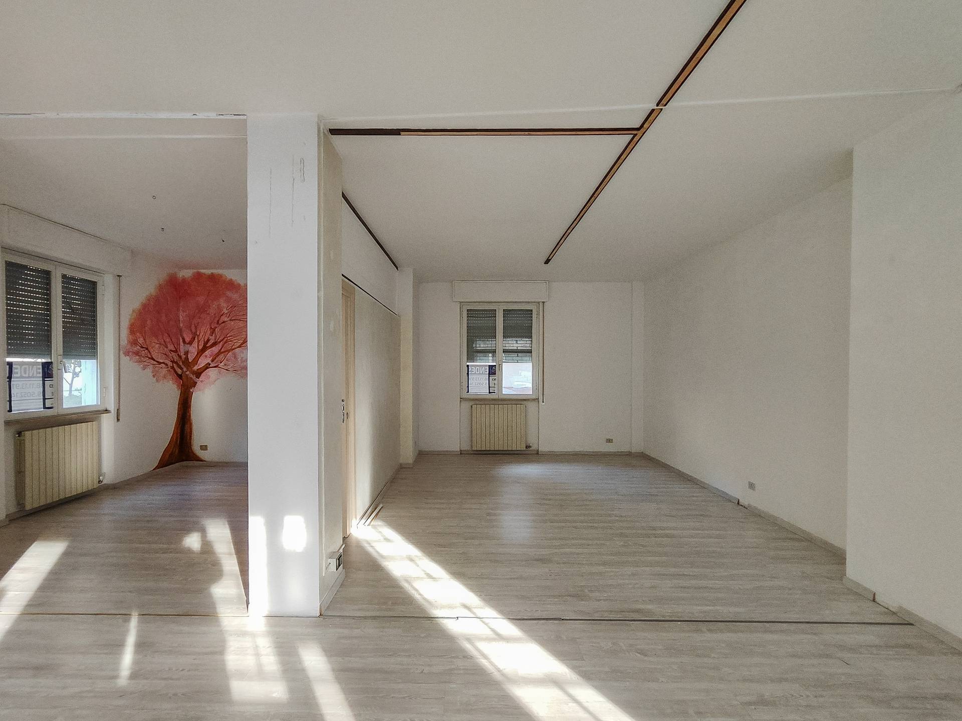 Locale commerciale in vendita a Cairo Montenotte, San Giuseppe