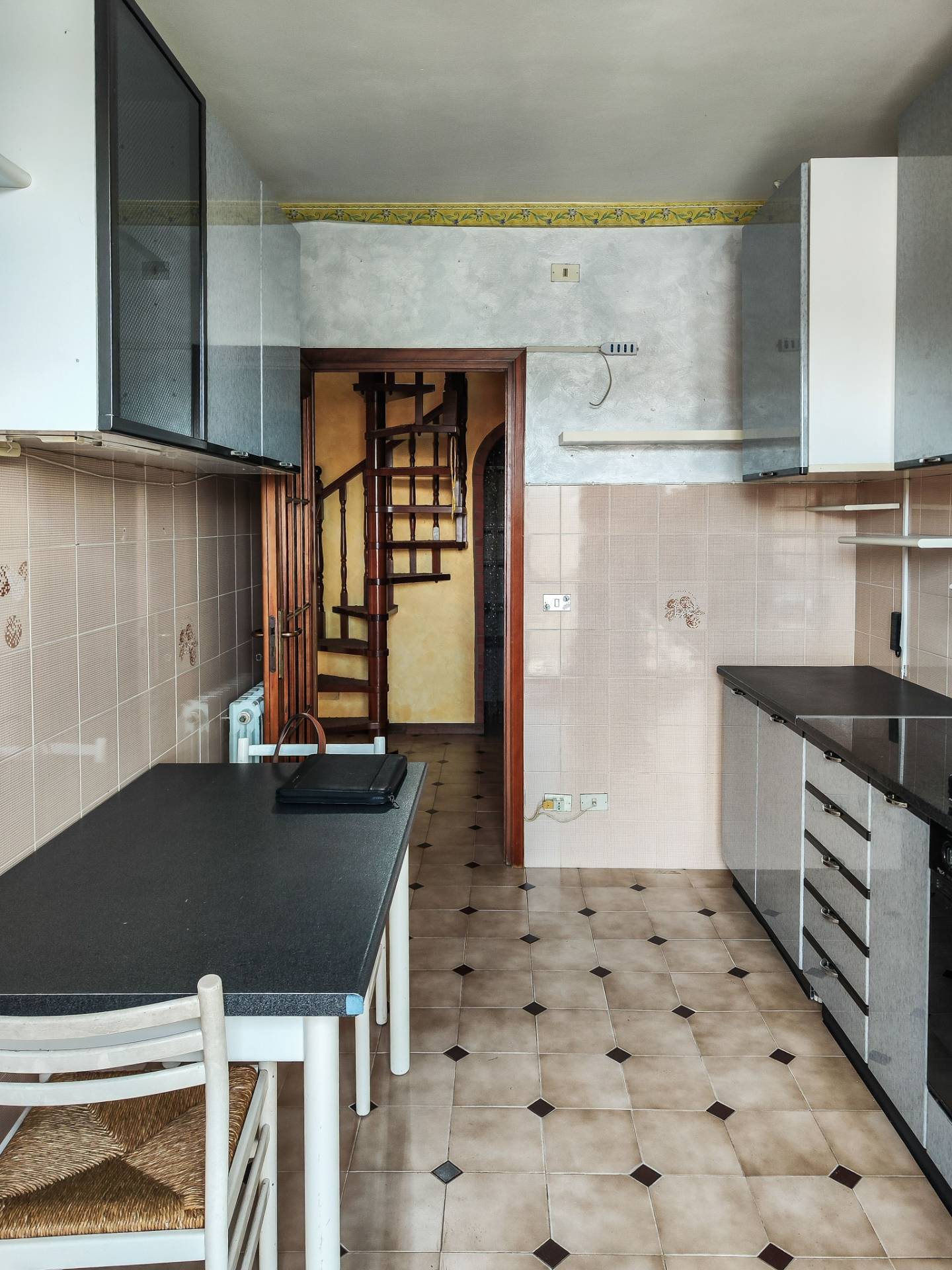 Appartamento e mansarda in vendita a Cairo Montenotte, Rocchetta