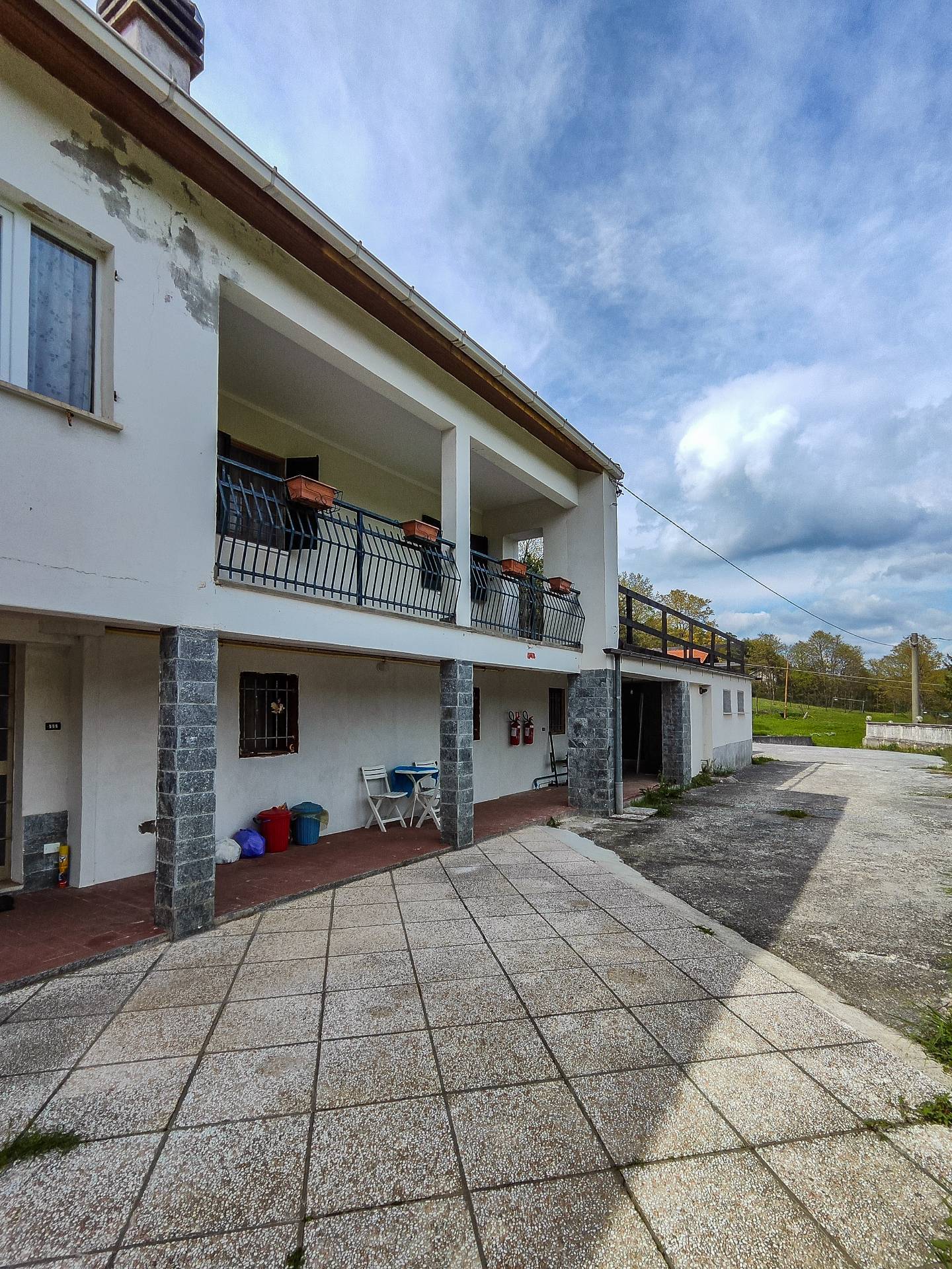 Propriet con due unit abitative in vendita a Dego