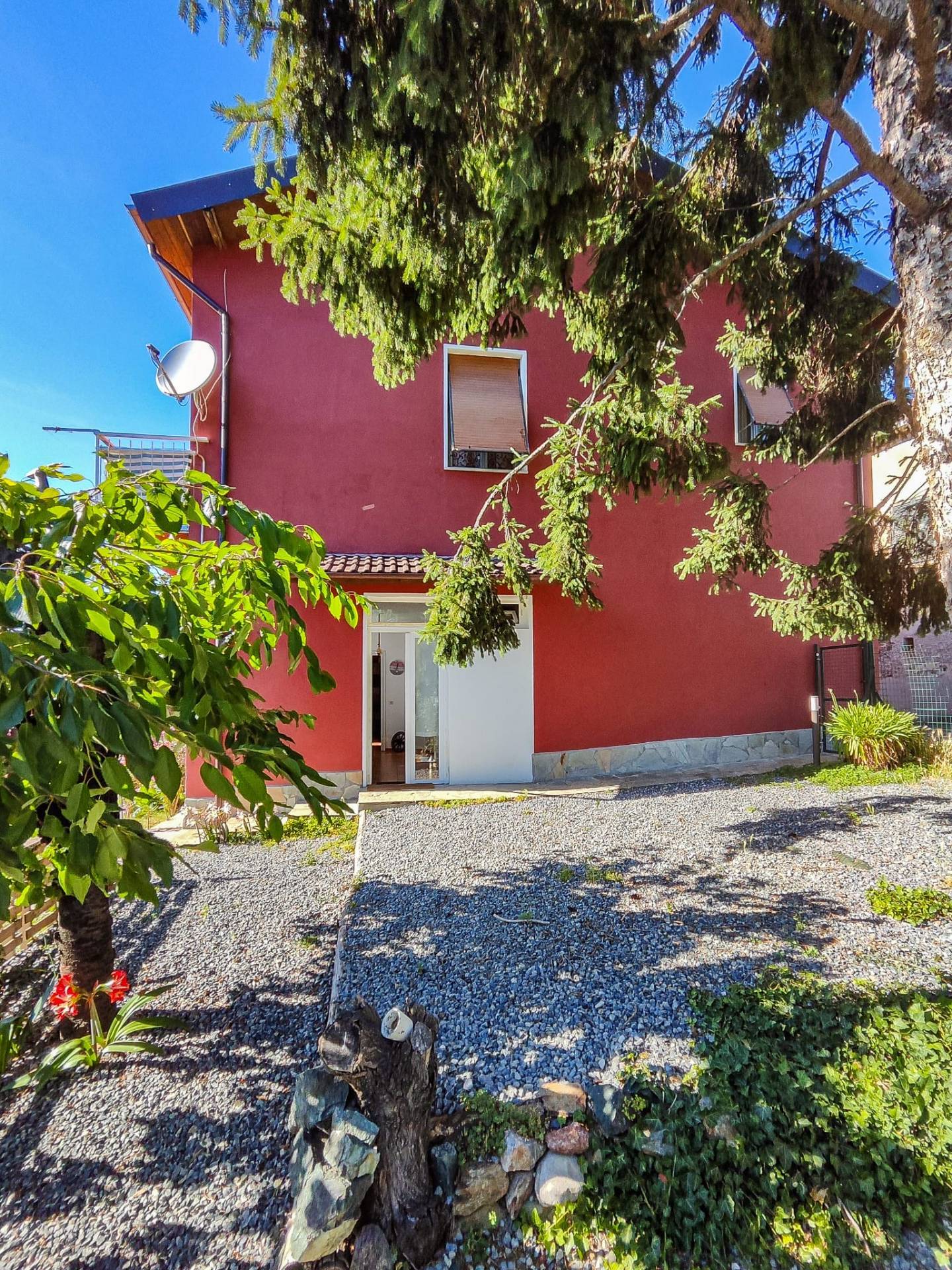 Casa Semindipendente in vendita a Cairo Montenotte