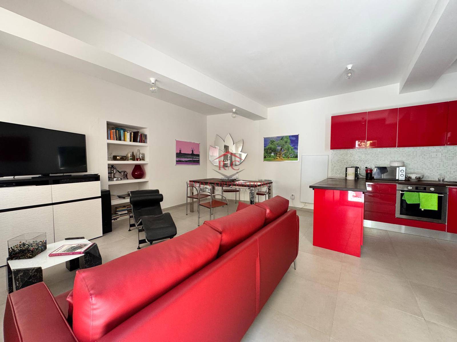 Porzione casa in vendita a Reggio nell'Emilia, Centro storico