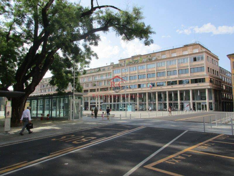 Box o garage in vendita a Reggio nell'Emilia, Centro storico