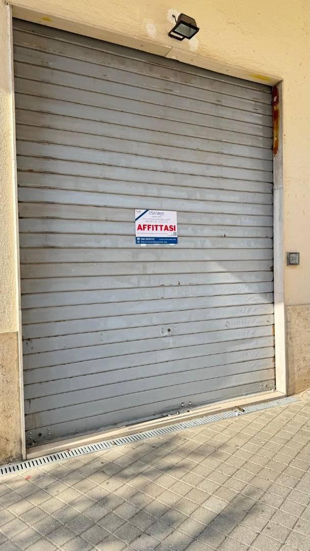 Magazzino in affitto a Lamezia Terme