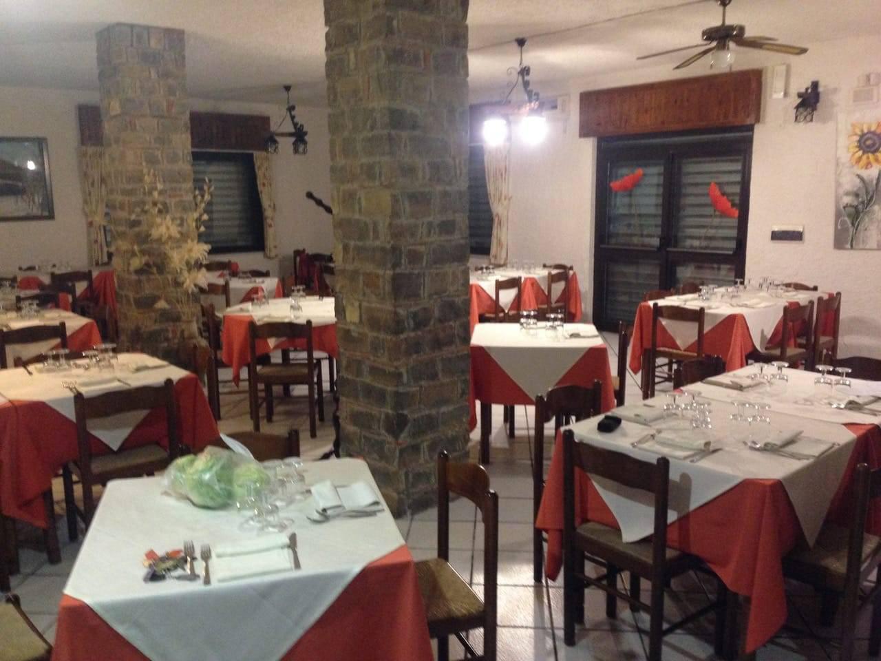 Attivit commerciale Ristorante e pizzeria in affitto/gestione a Trentinara