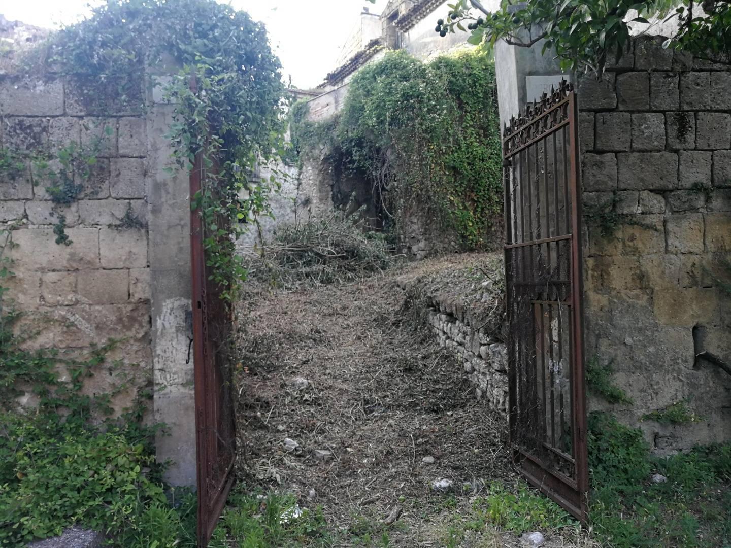 Villa Bifamiliare da ristrutturare a Bonea