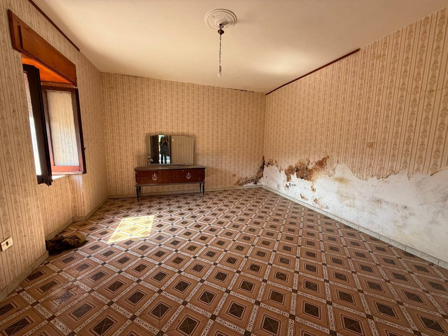 Casa indipendente con giardino a Altavilla Silentina