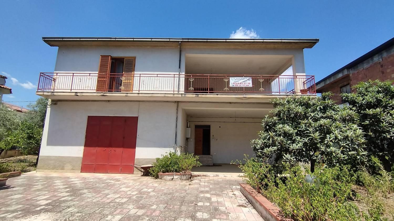 Villa con giardino a Francavilla Marittima