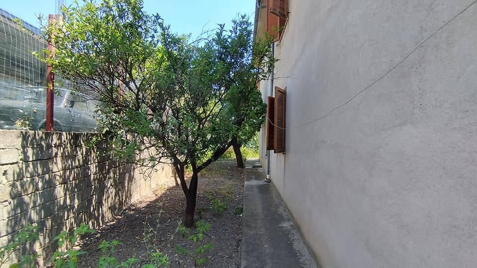 Villa con giardino a Francavilla Marittima