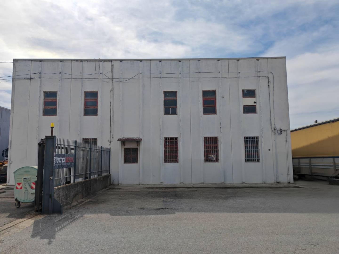 Capannone in affitto a Marcellinara