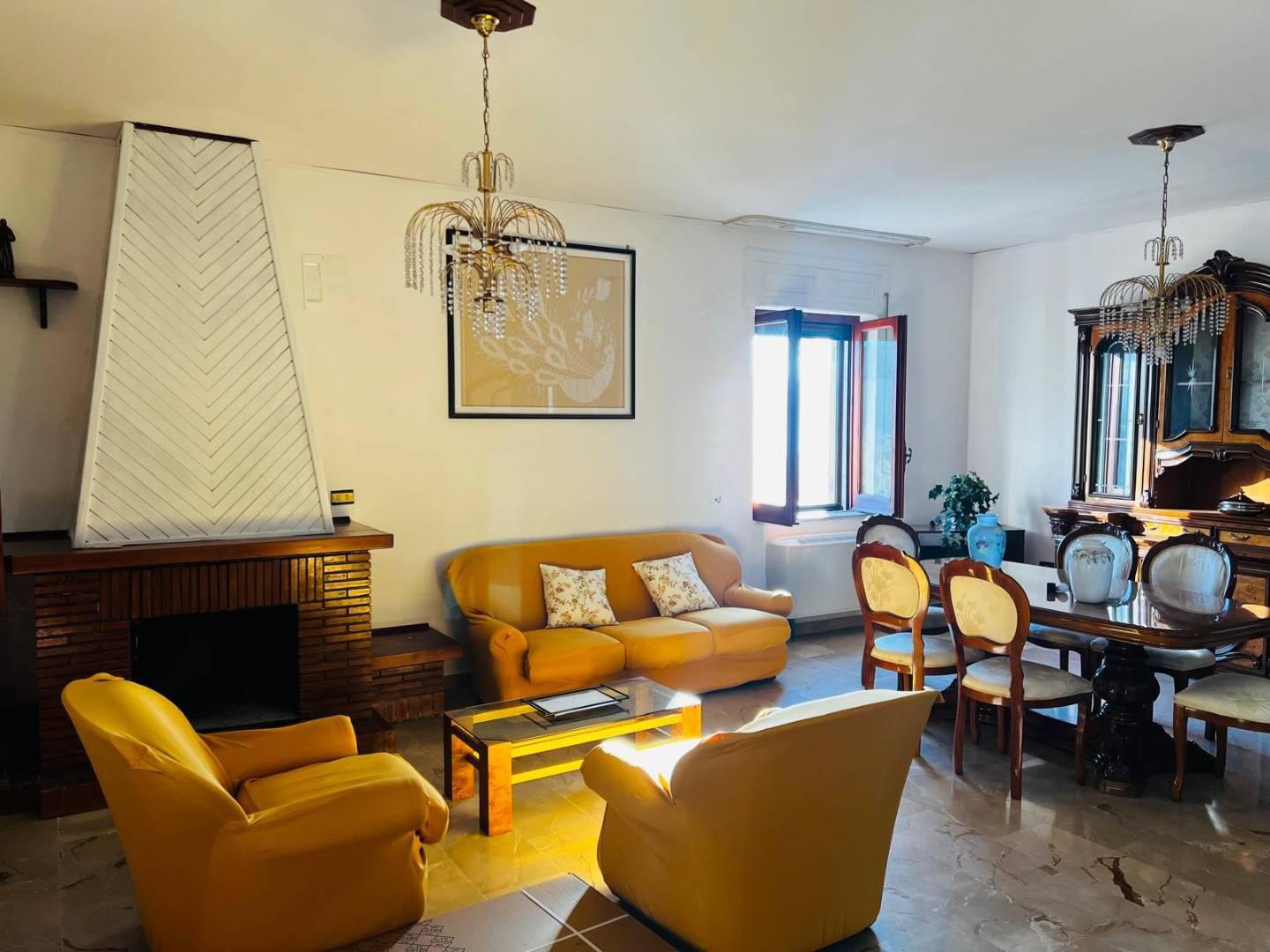 Trilocale arredato in affitto a Roccadaspide