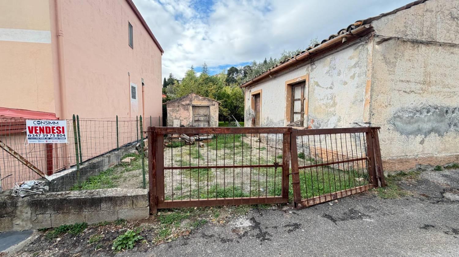 Casa indipendente da ristrutturare a Lamezia Terme