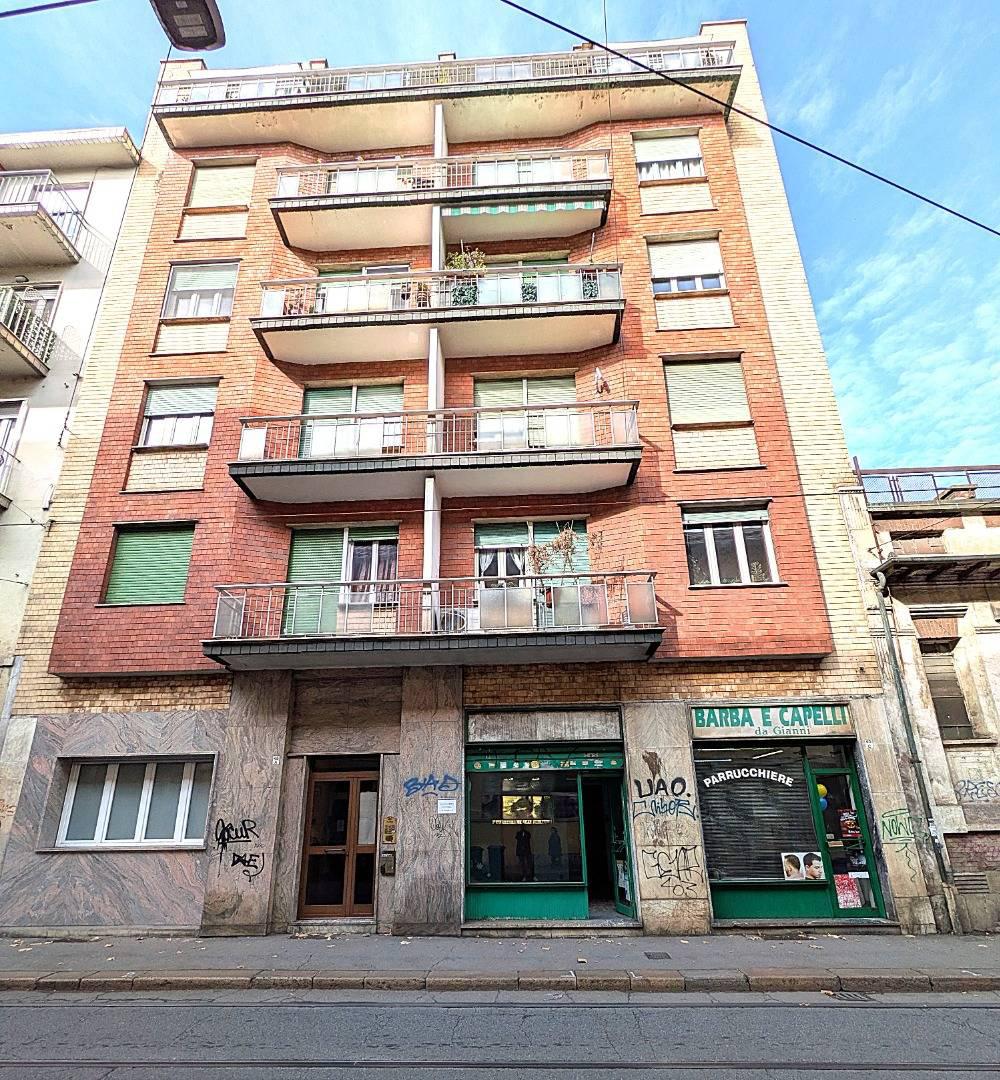 Locale commerciale in affitto a Torino