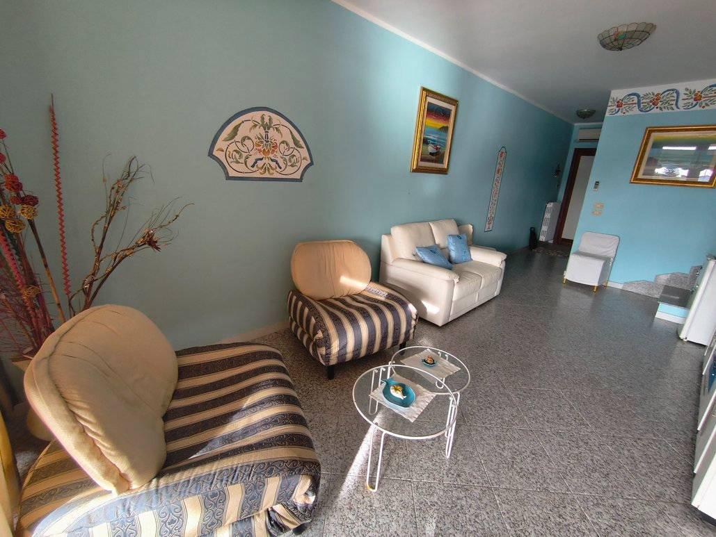 Villa con giardino a Cassano allo Ionio