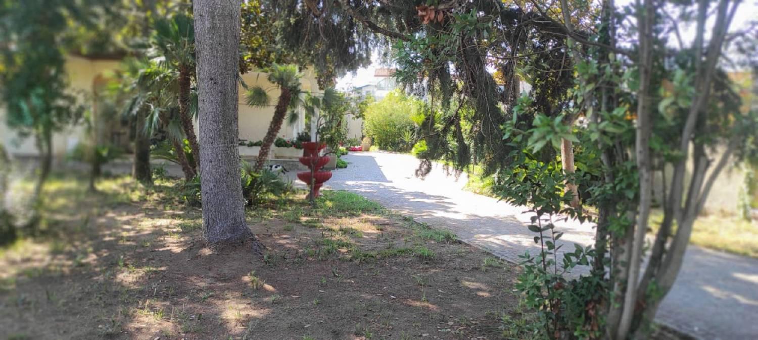 Villa con giardino a Anzio