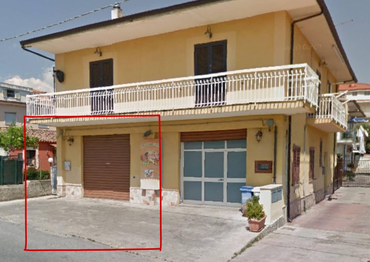 Locale commerciale ristrutturata a Lamezia Terme