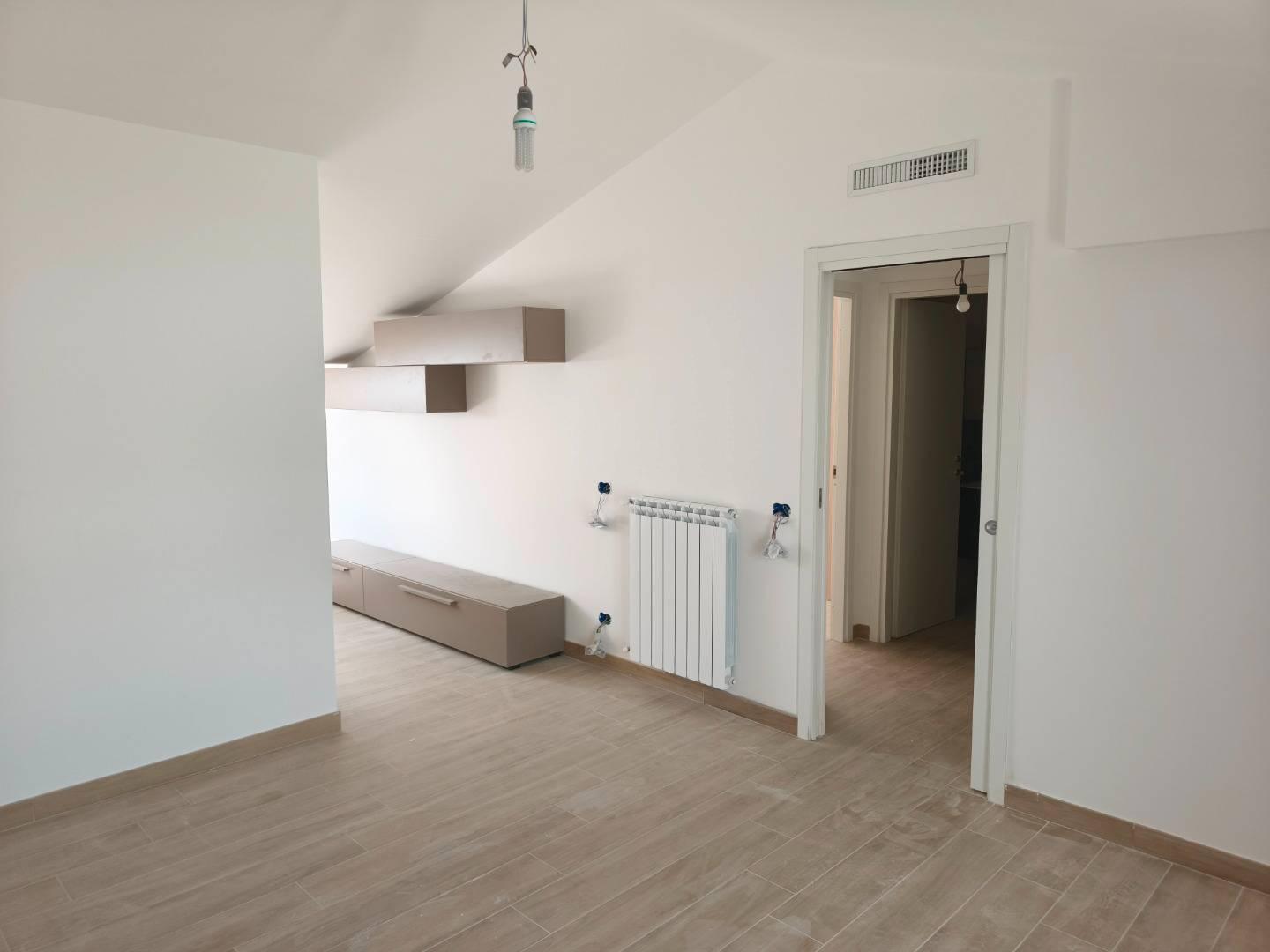 Trilocale con box a Avellino