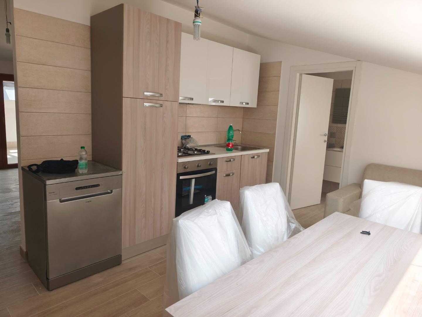 Trilocale con box a Avellino