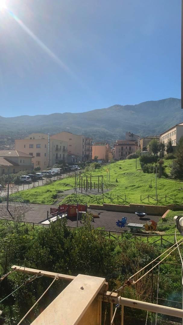 Quadrilocale in vendita a Castelbuono