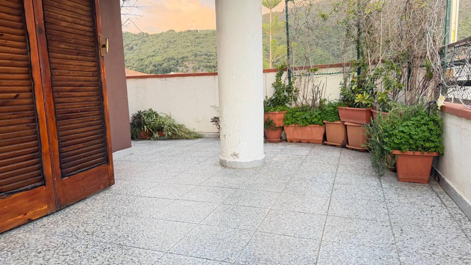 Trilocale vista mare a Falerna