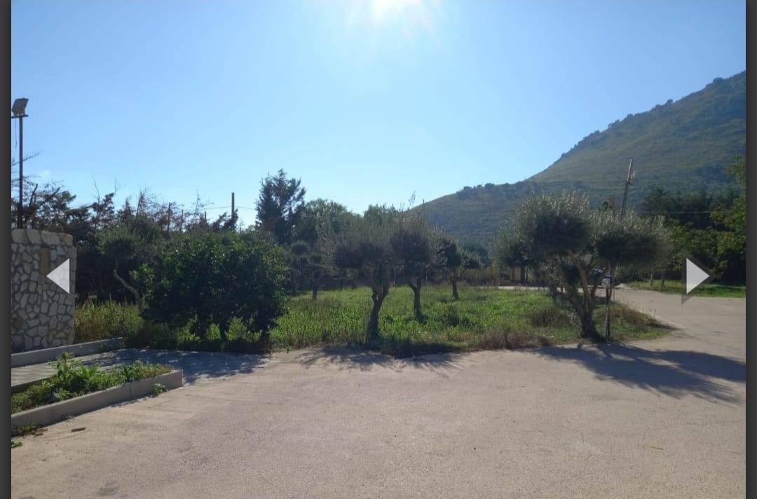 Locale commerciale in vendita a Belmonte Mezzagno