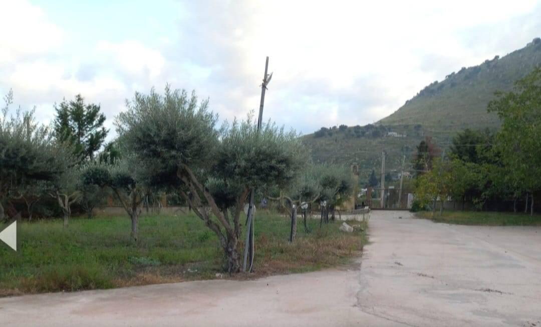 Locale commerciale in vendita a Belmonte Mezzagno