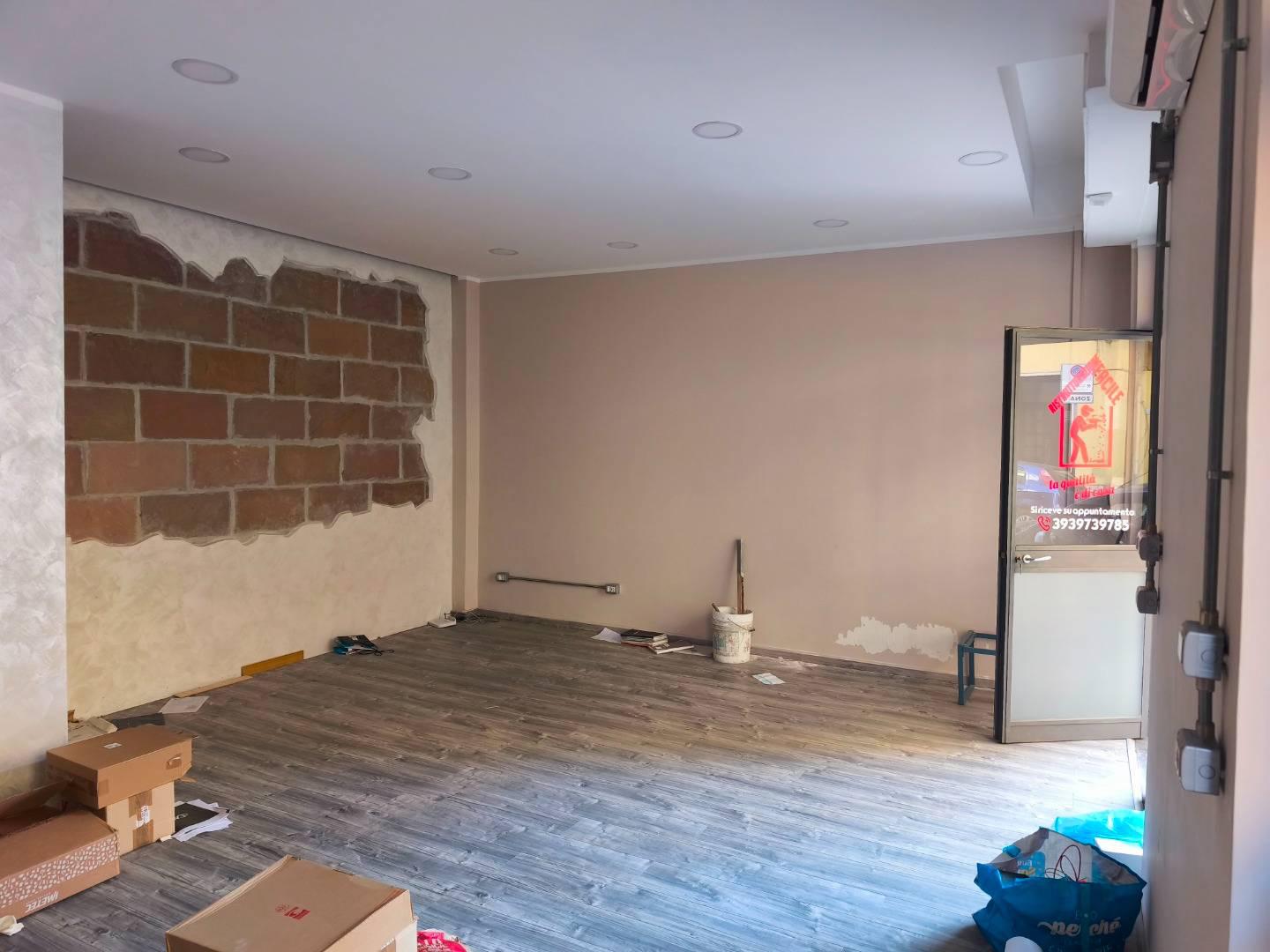 Locale commerciale in affitto a Avellino