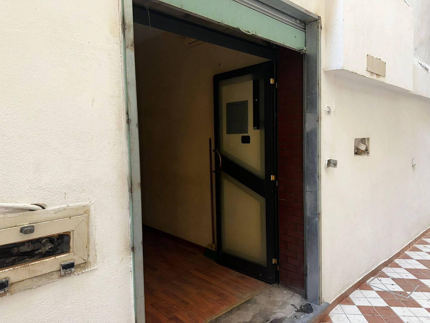 Magazzino in vendita a Torre Annunziata