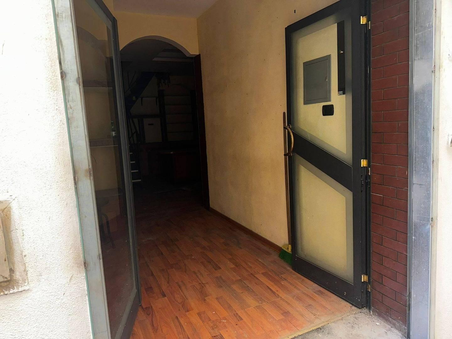 Magazzino in vendita a Torre Annunziata