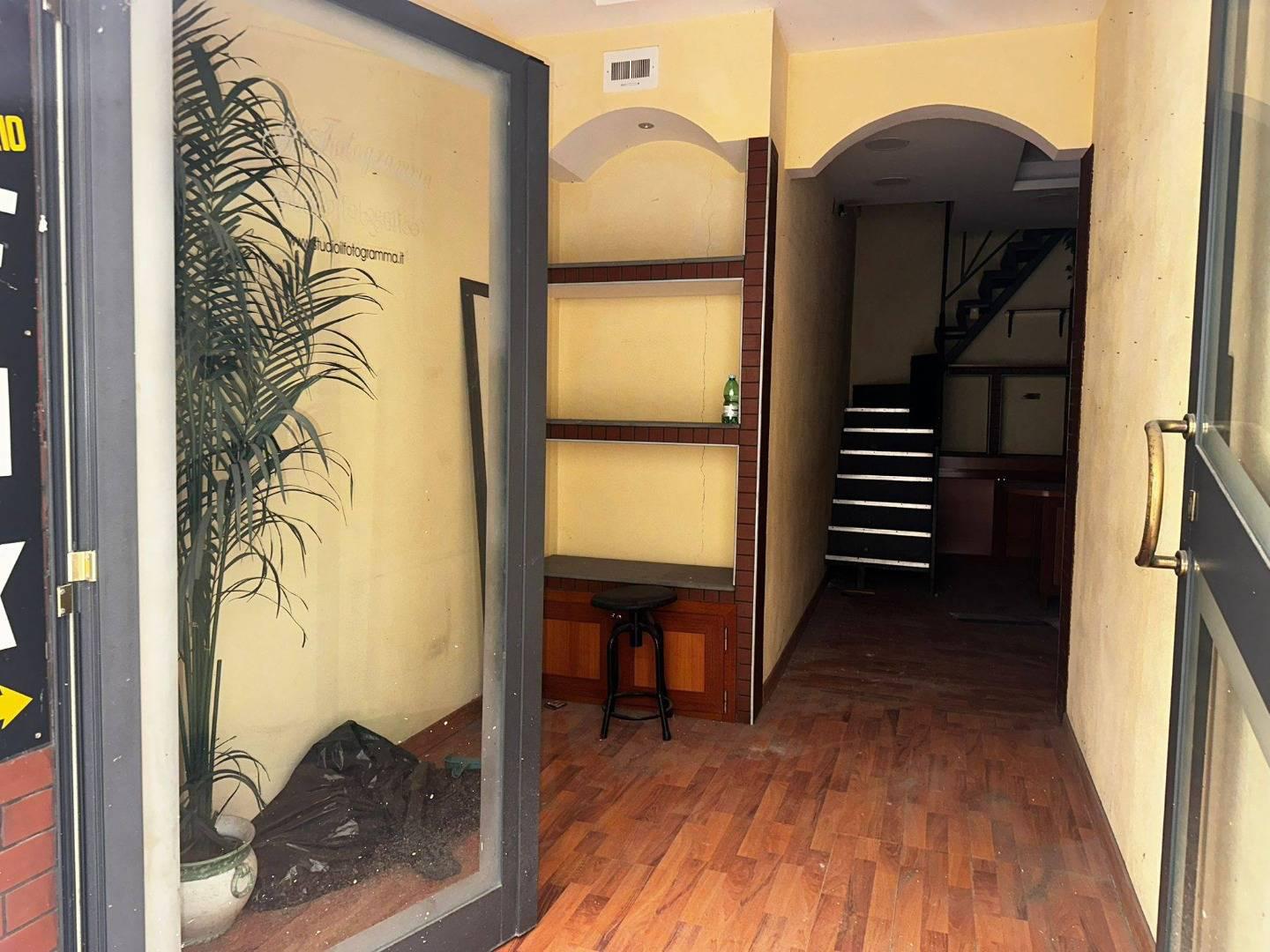 Magazzino in vendita a Torre Annunziata