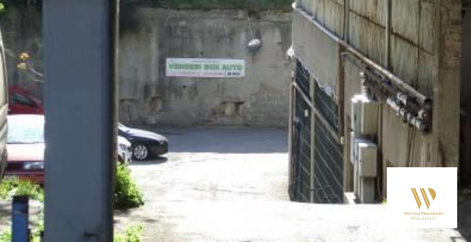 Box/Garage 60mq in vendita a Roma