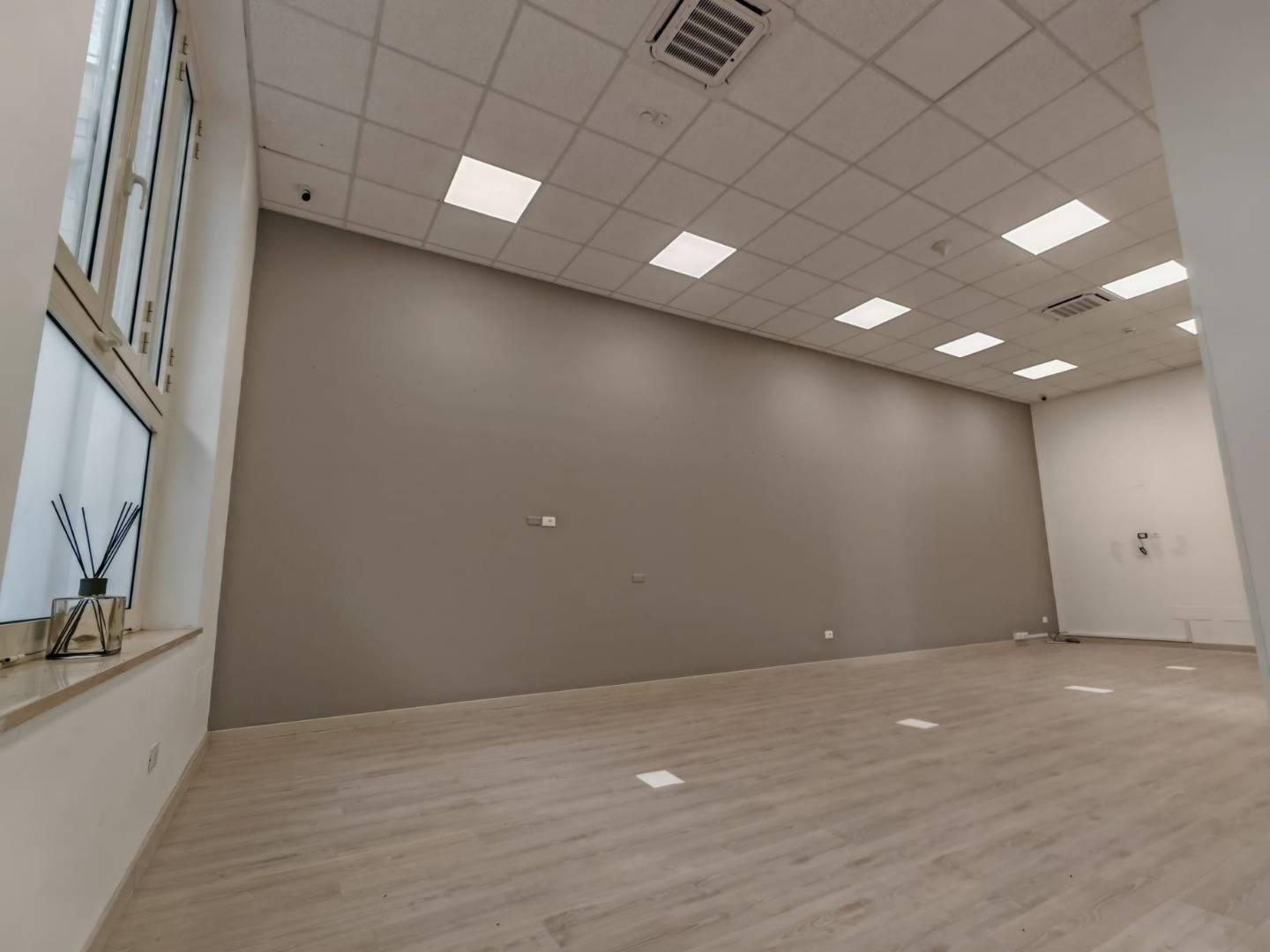 Locale commerciale ristrutturata a Pianopoli