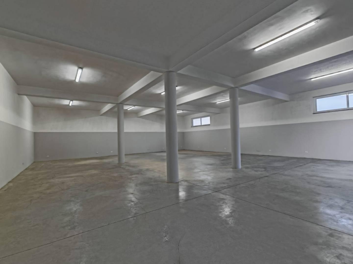 Magazzino ristrutturato a Lamezia Terme