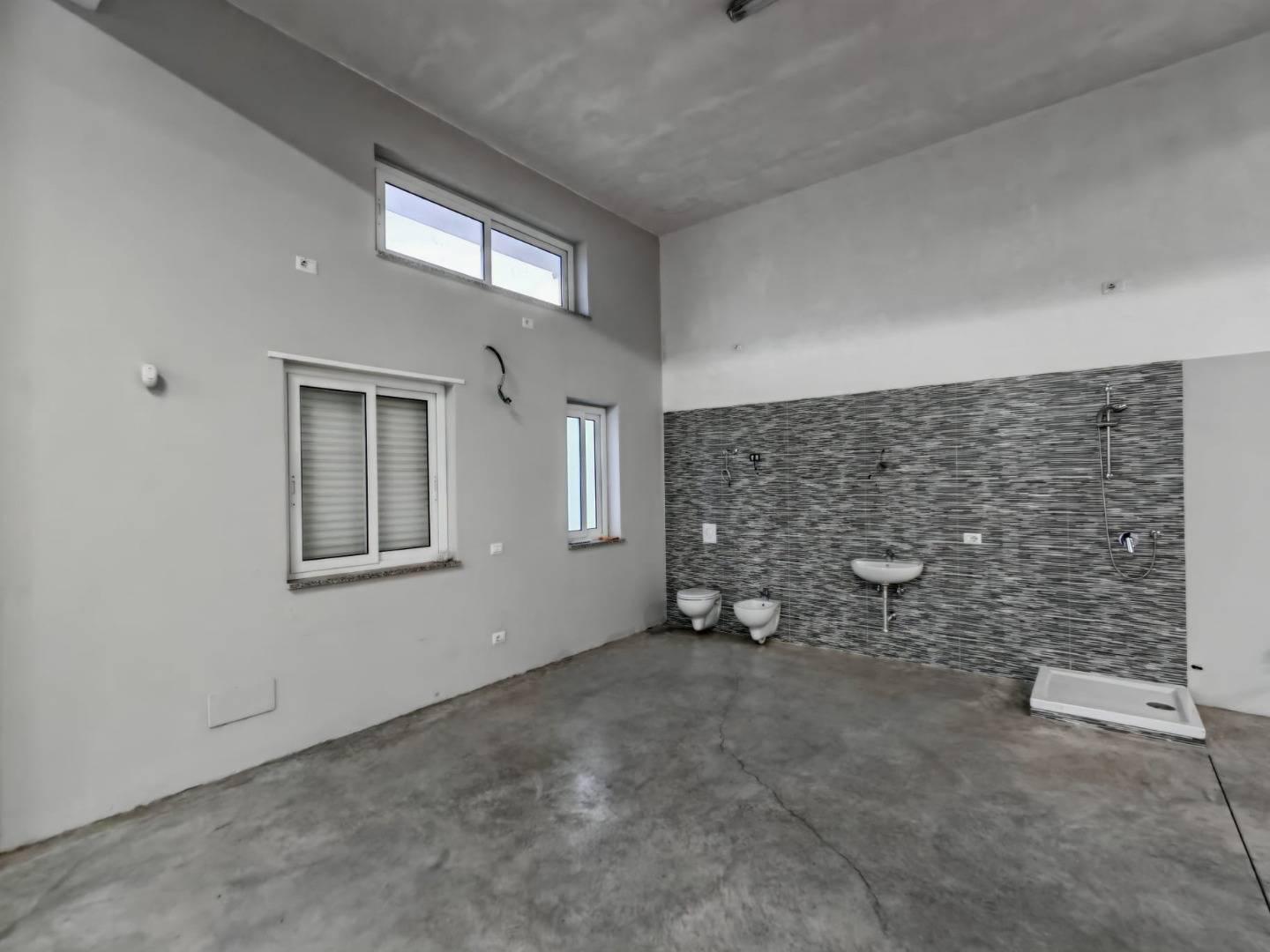 Magazzino ristrutturato a Lamezia Terme