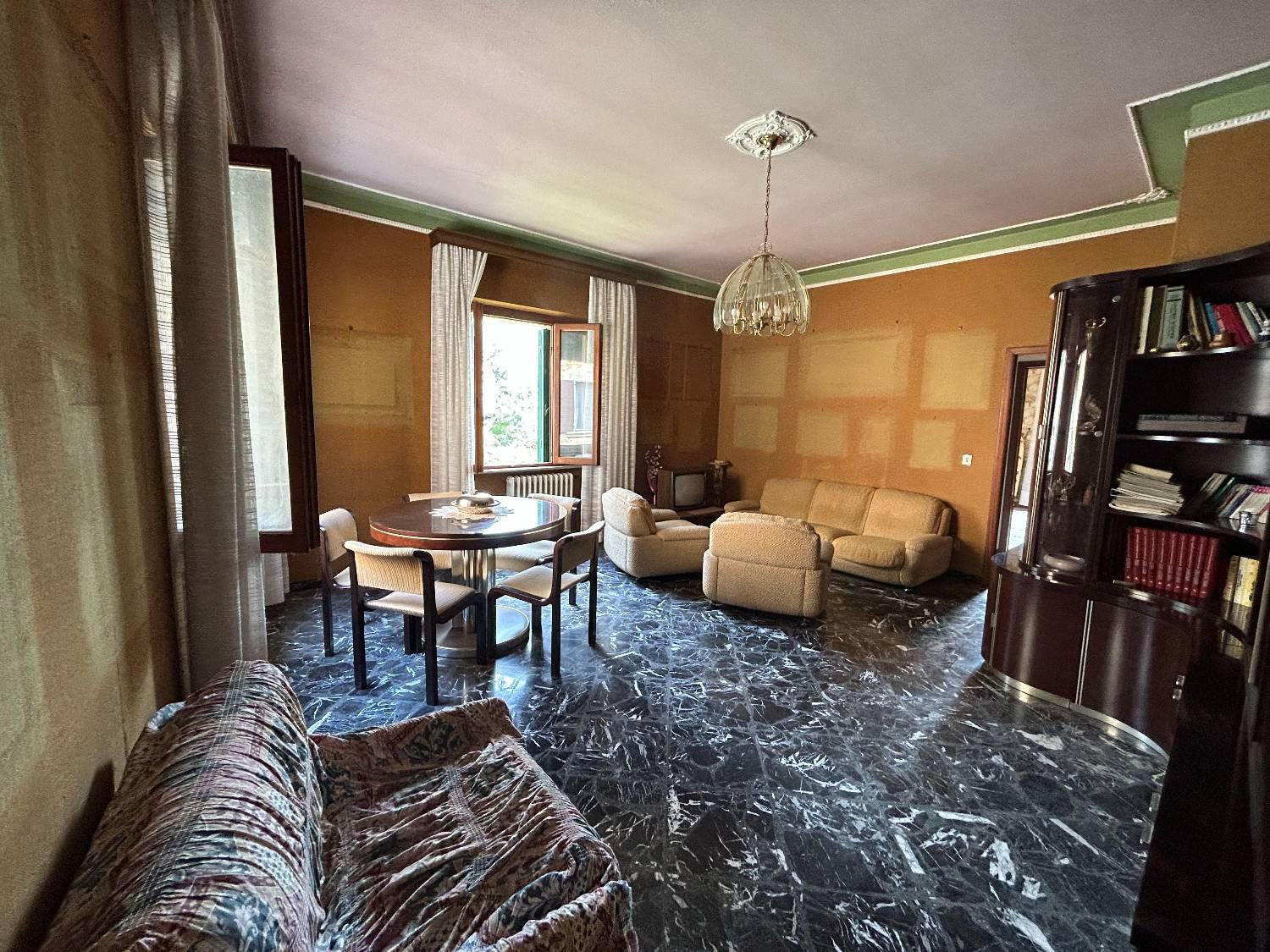 Appartamento da ristrutturare a Castiglion Fiorentino