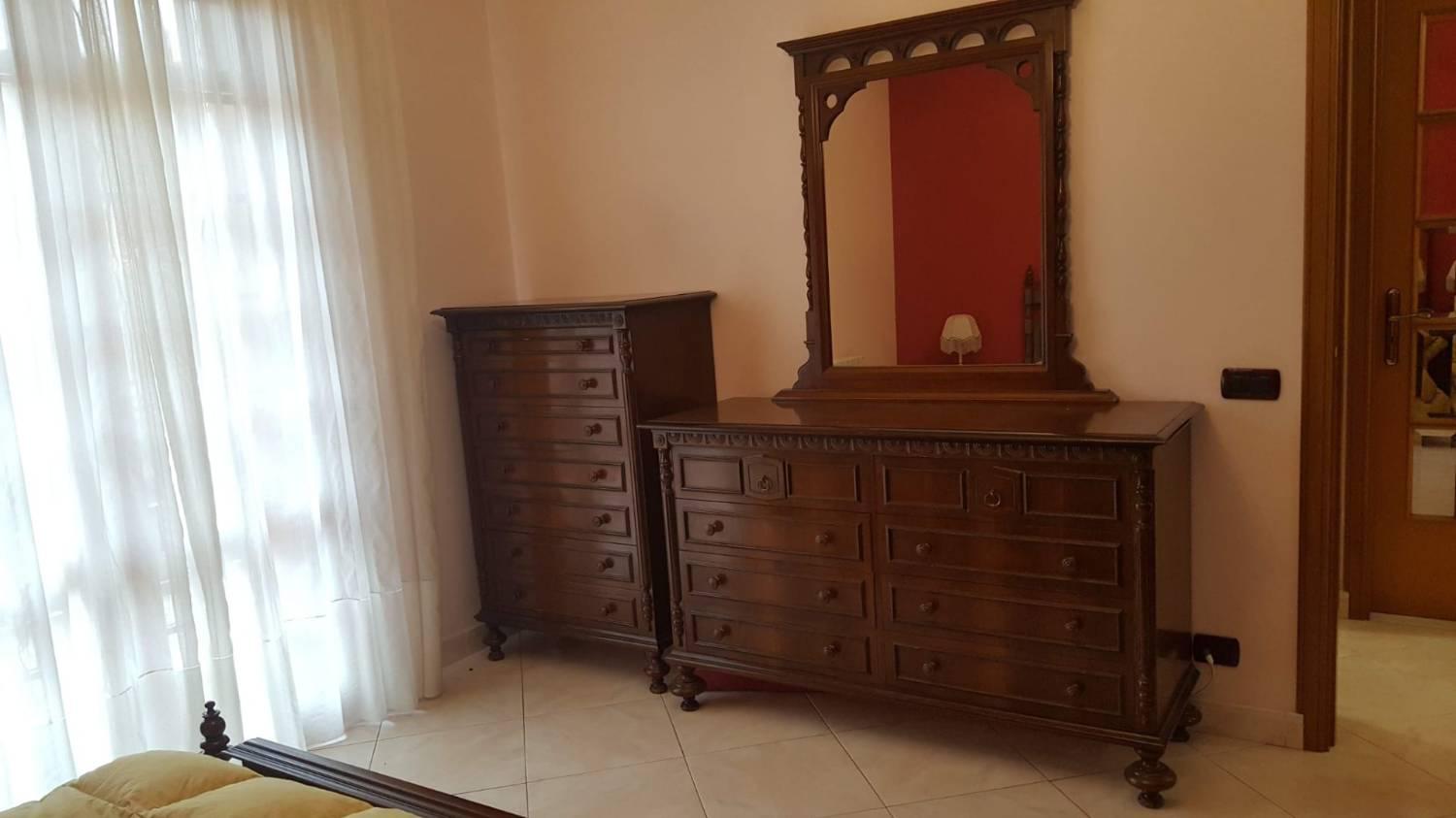 Quadrilocale con box a Acireale