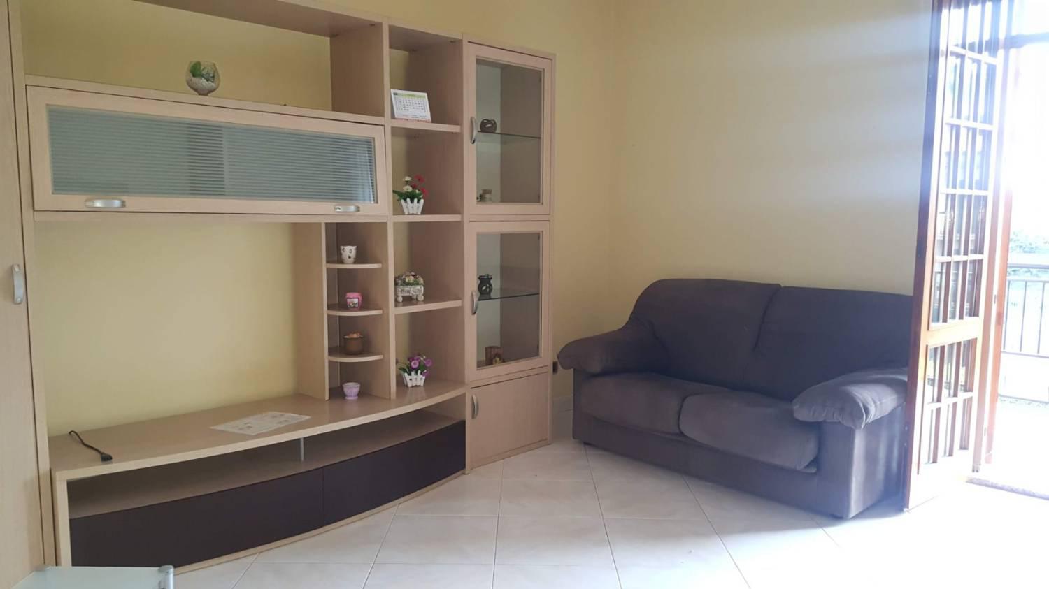 Quadrilocale con box a Acireale