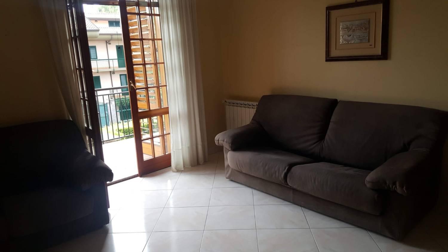 Quadrilocale con box a Acireale