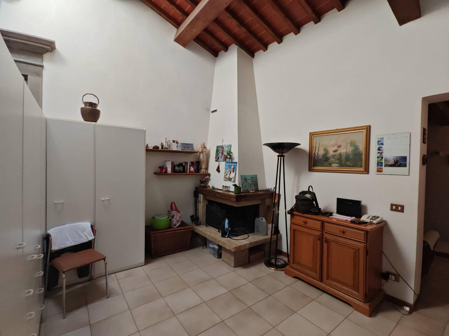 Casa indipendente in vendita a Arezzo