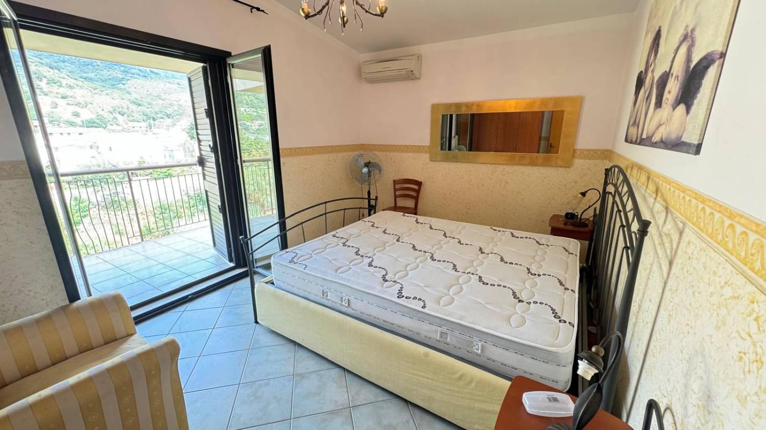 Trilocale in vendita a Falerna