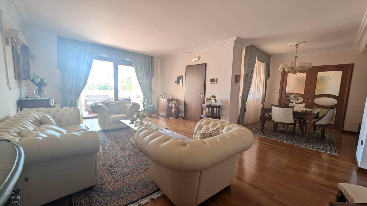 Villa Bifamiliare in vendita a Crotone