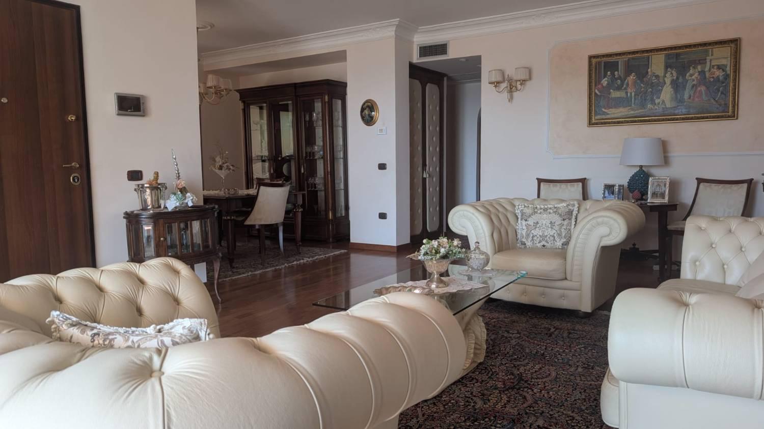 Villa Bifamiliare in vendita a Crotone