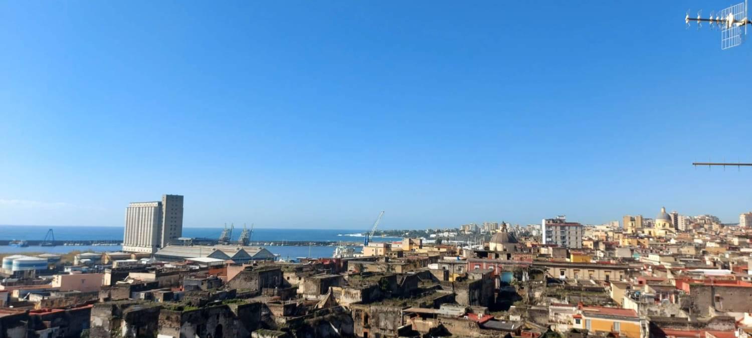 Trilocale vista mare a Torre Annunziata