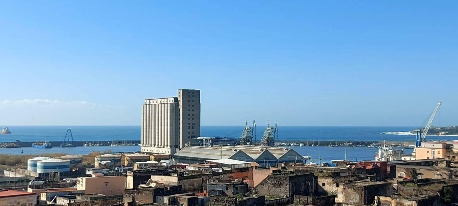 Trilocale vista mare a Torre Annunziata