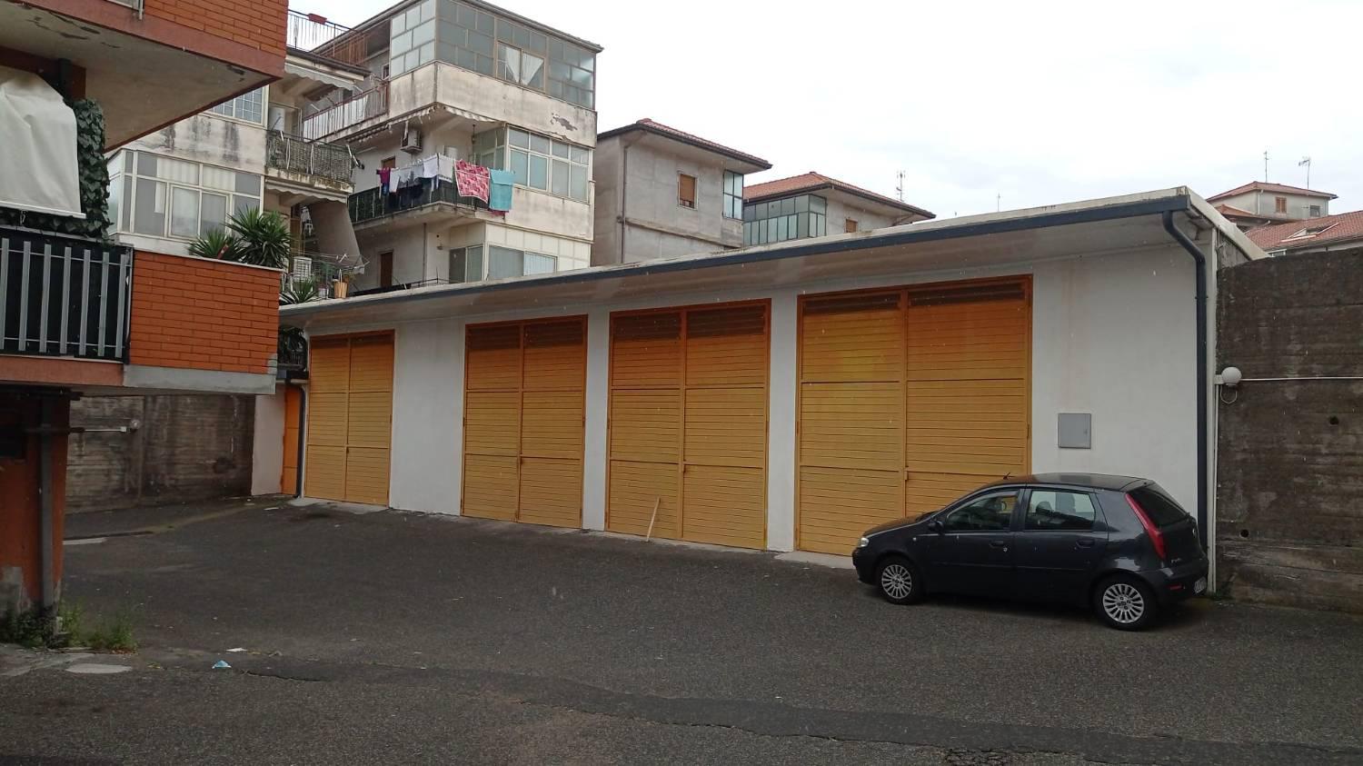 Capannone in vendita a Aci Sant'Antonio