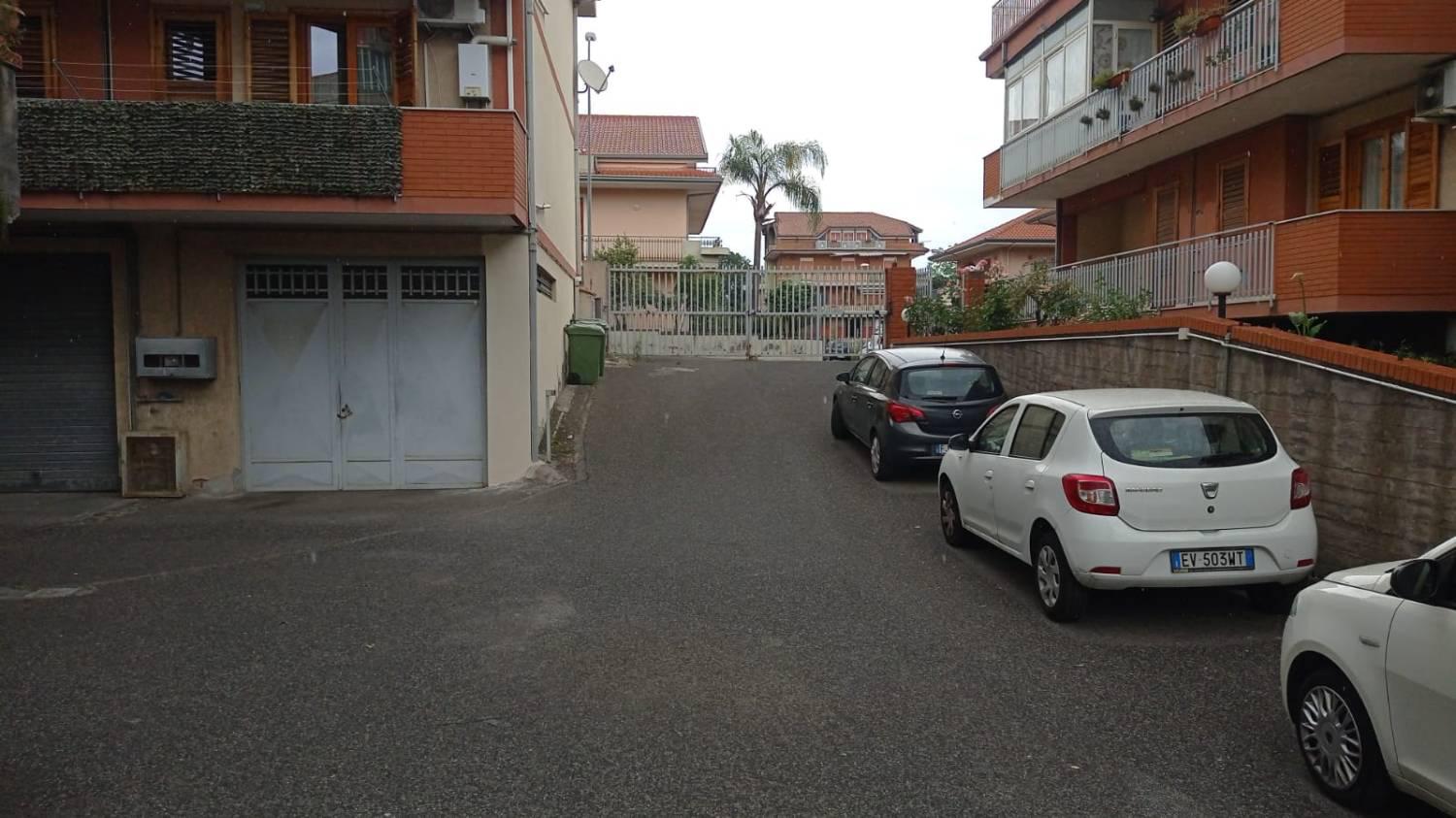 Capannone in vendita a Aci Sant'Antonio