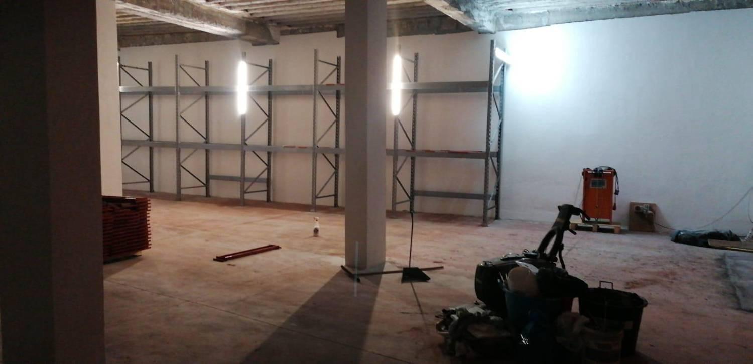 Capannone in vendita a Aci Sant'Antonio