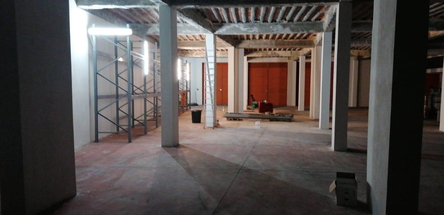 Capannone in vendita a Aci Sant'Antonio