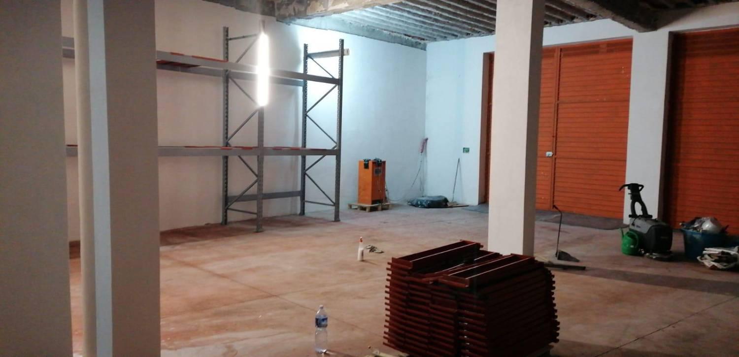 Capannone in vendita a Aci Sant'Antonio