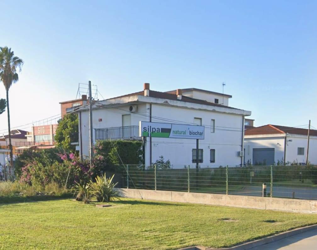 Locale commerciale da ristrutturare a Crotone